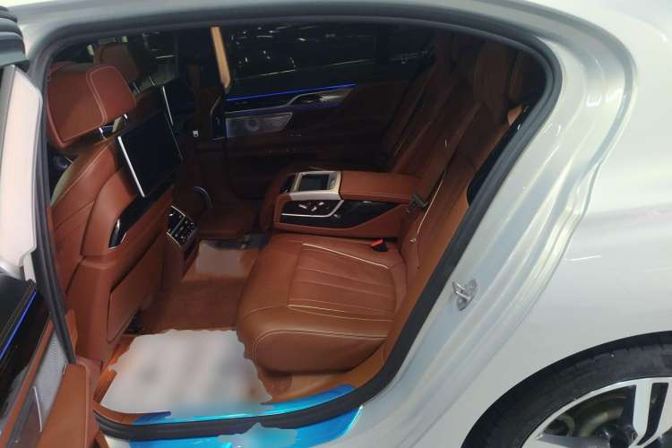 Used BMW 7 Series 2018 740Li xDrive Luxury Edition M Sport Package
