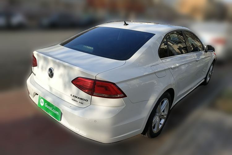 Used Volkswagen Lamando 2015 280TSI DSG Comfort Edition
