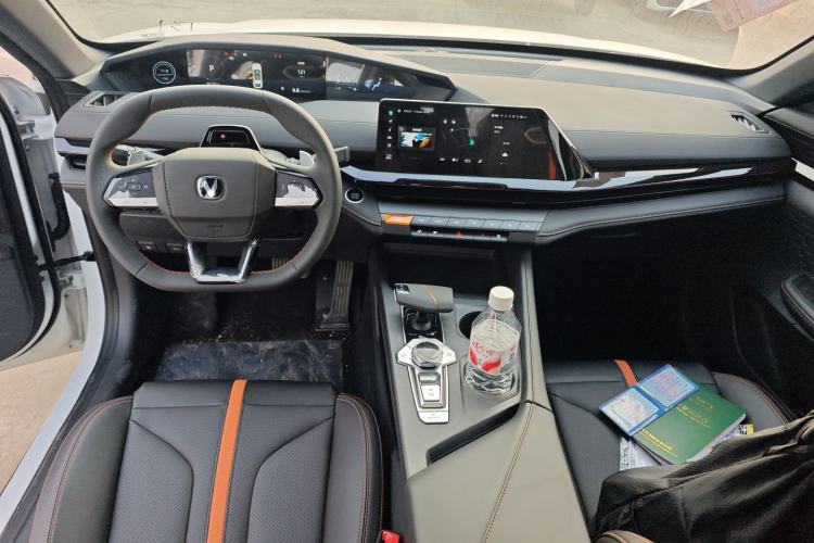 Used Changan UNI-V 2024 1.5T Prestige Edition
