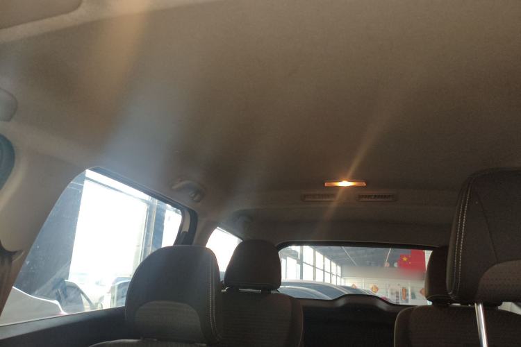 Used Baojun 730 2021 1.5L Manual Fashion Version 7 Seats
