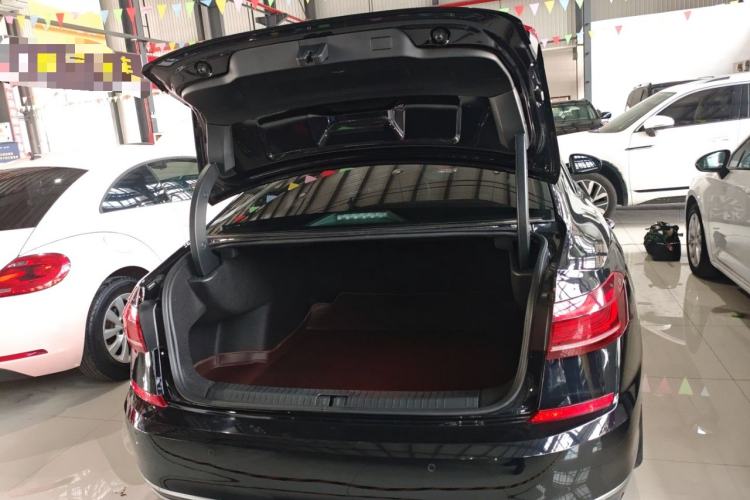 Used Volkswagen Passat 2023 330TSI Starry Elite Edition
