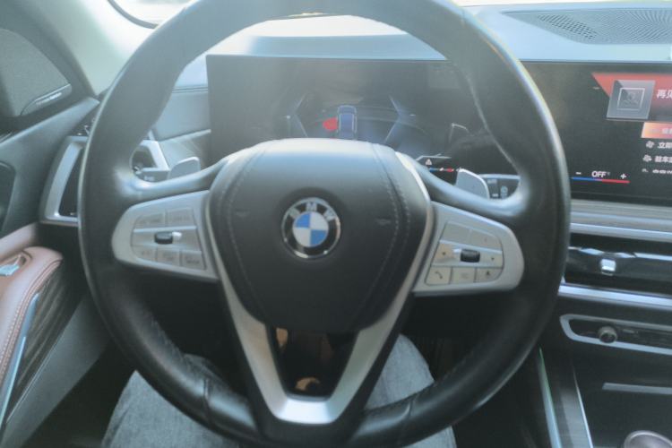 Used BMW X7 2023 xDrive40i Luxury Package with Leading Features
