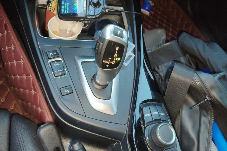 Used BMW 2 Series 2018 220i Convertible Coupe Sports Design Package
