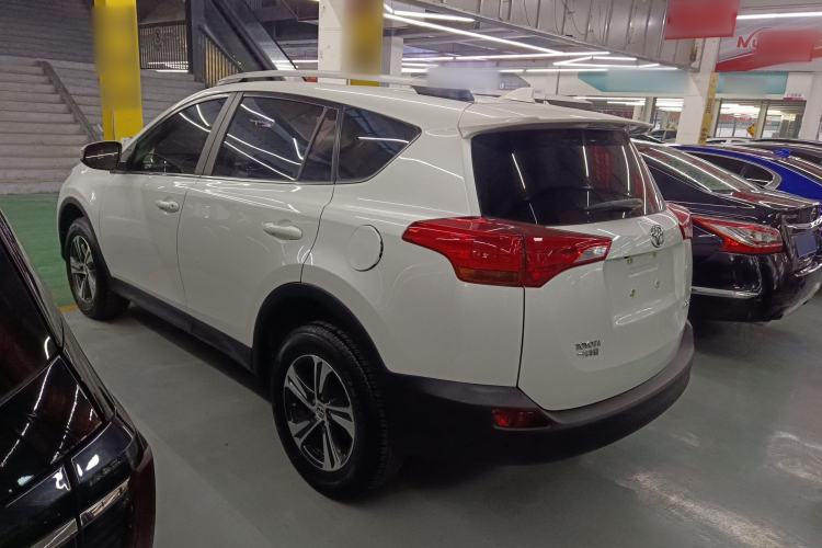 Used Toyota RAV4 2015 2.0L CVT Two-Wheel Drive Fashion Edition