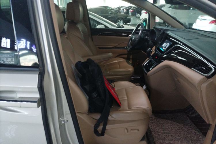 Used Buick GL8 2017 ES 28T Flagship Model China V Standard
