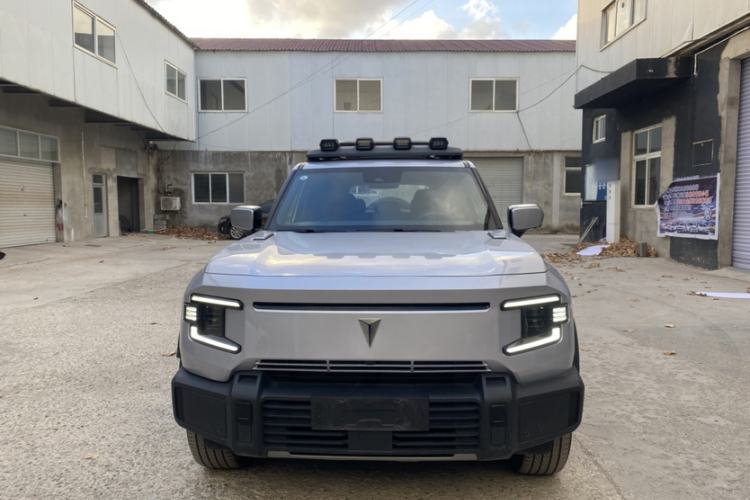 Used  G318 2024 Four-Wheel-Drive Air Suspension Model