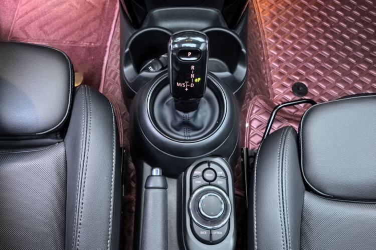 Used  MINI 2023 Updated 1.5T COOPER Artist
