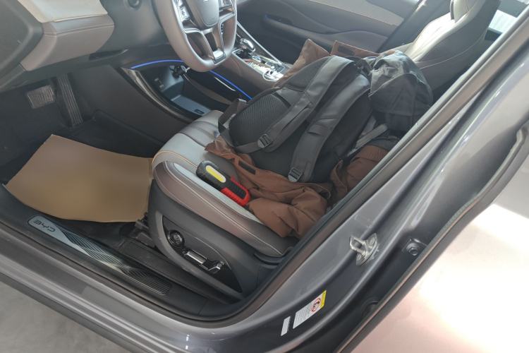 Used BYD Frigate 07 2024 Honor Edition DM-p 175KM All-Wheel-Drive Flagship Model
