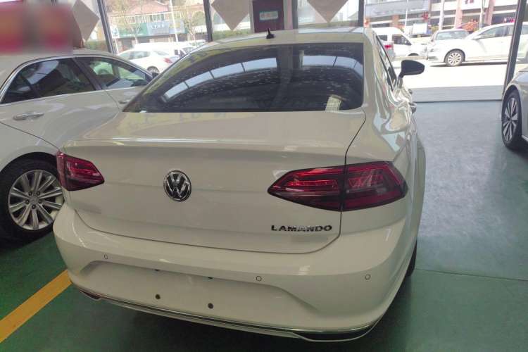 Used Volkswagen Lamando 2019 230TSI DSG Fashion Edition China VI
