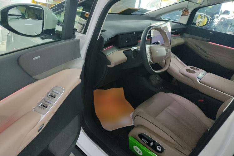 Used XPeng X9 2025 740 Ultra-Long Range Max