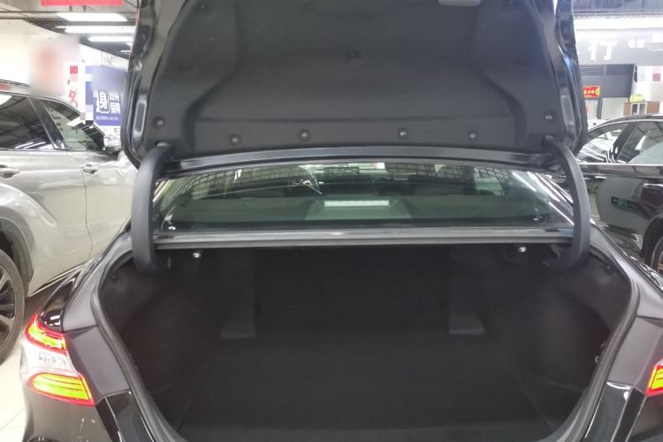 Used Toyota Camry 2021 2.0G Luxury Edition