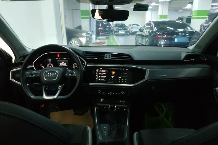 Used Audi Q3 2023 35 TFSI Fashion Dynamic Model (1.5T)
