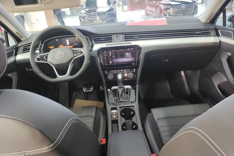 Used Volkswagen Magotan 2025 Zhongxiang Version 280TSI DSG Comfort Edition
