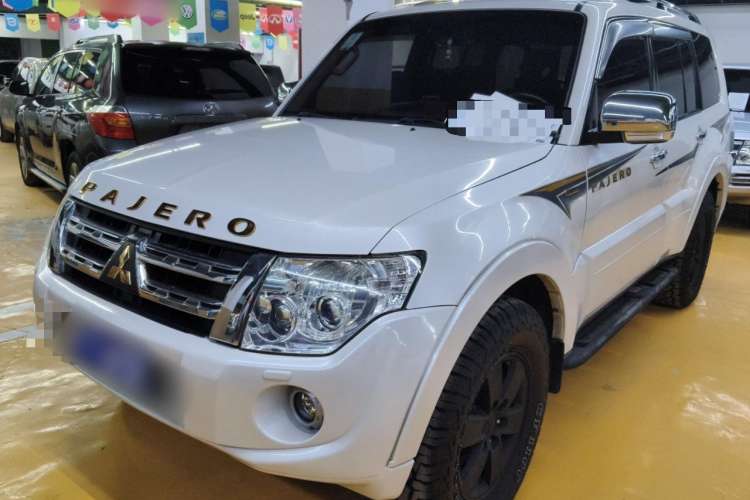 Used Mitsubishi Pajero 2012 3.8L Premium Edition
