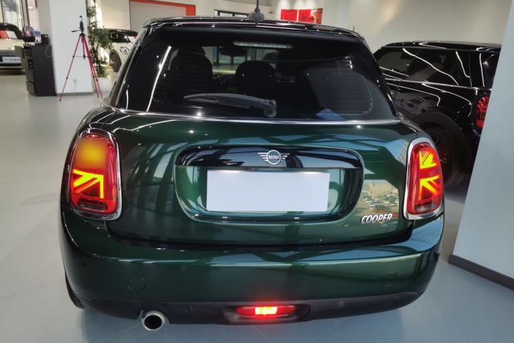 Used  MINI 2018 1.5T COOPER Classic Edition Five-Door Version
