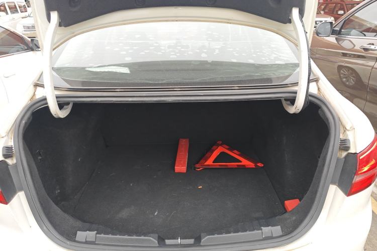 Used Ford Escort 2015 1.5L Automatic Fashion Model