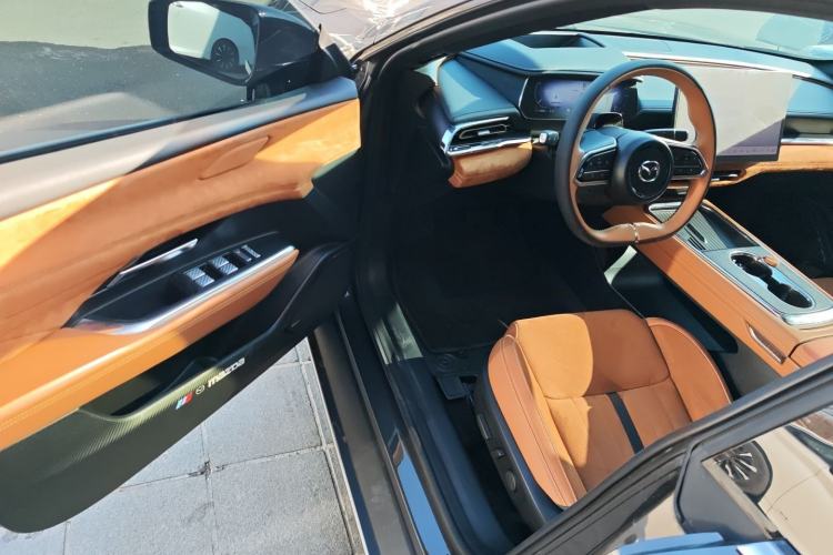 Used Mazda EZ-6 2024 Range-Extended 200 Luxury Edition
