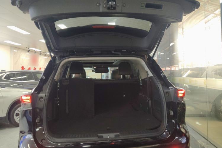 Used Toyota Highlander 2023 2.5L Smart Electric Hybrid Dual-Motor All-Wheel-Drive Luxury 7-Seater
