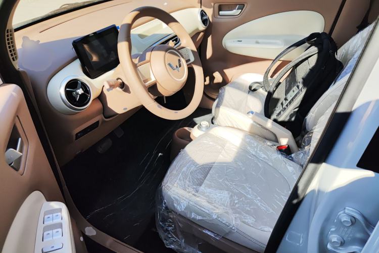 Used Wuling Hongguang MINIEV 2025 Four-Door Version Advanced Edition

