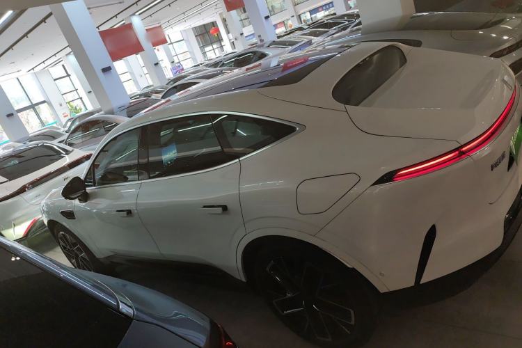 Used  11 2023 HarmonyOS Version Smart Enjoyment Upgrade Model 90-Degree Rear-Wheel Drive Edition
