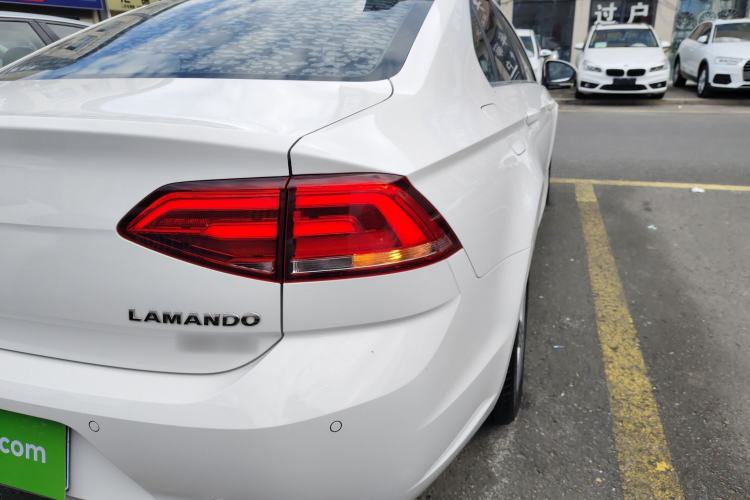 Used Volkswagen Lamando 2018 280TSI DSG Comfort Edition
