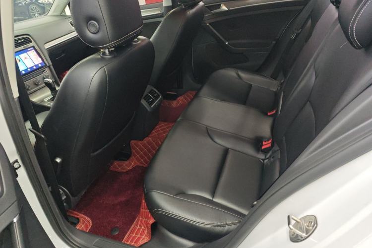 Used Volkswagen Golf 2016 230TSI Automatic Comfort Version
