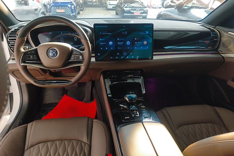 Used BYD Han 2023 EV Champion Edition 605KM Front-Drive Premium Model
