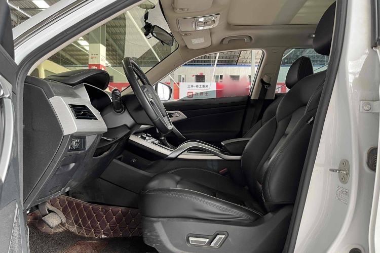 Used Geely Auto Emgrand X7 Sport 2018 1.8TD Automatic Two-Wheel Drive Smart Connect 4G Internet Edition
