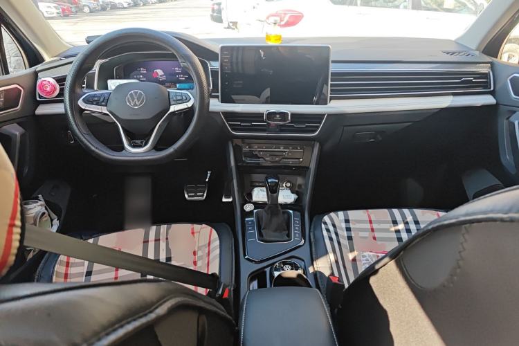 Used Volkswagen Tiguan L 2024 Outstanding Model 330TSI Automatic Two-Wheel Drive R-Line Dragon Glory Edition
