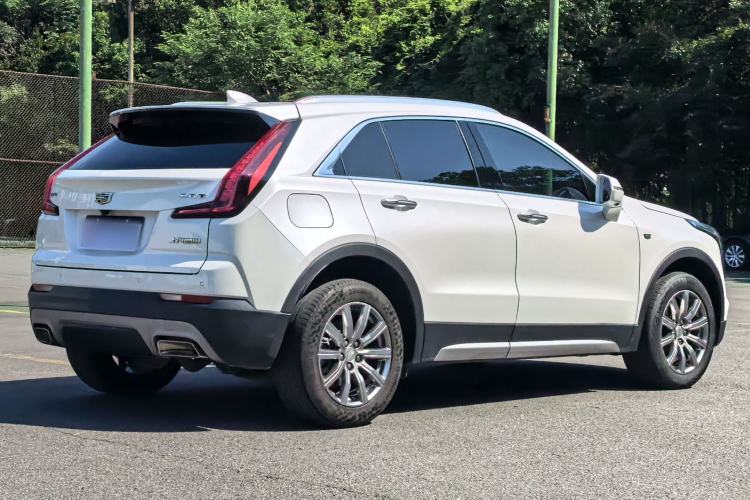 Used Cadillac XT4 2018 28T Two-Wheel-Drive Luxury Model
