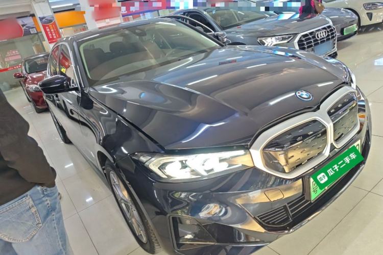 Used BMW i3 2024 eDrive 35 L
