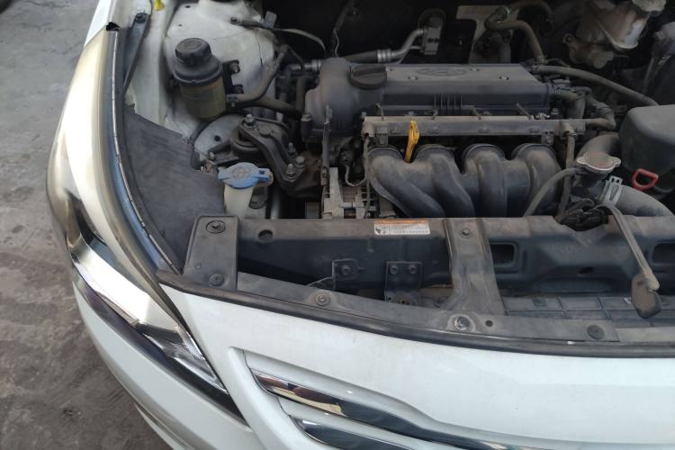 Used Hyundai Verna Ray 2014 1.4L Automatic GLX
