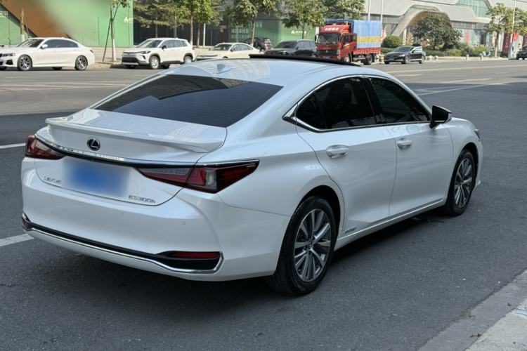 Used Lexus ES 2018 300h Premier Edition China V Standard