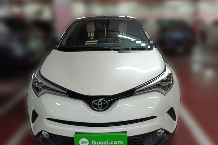 Used Toyota C-HR 2018 2.0L Luxury Sunroof Version China VI Standard
