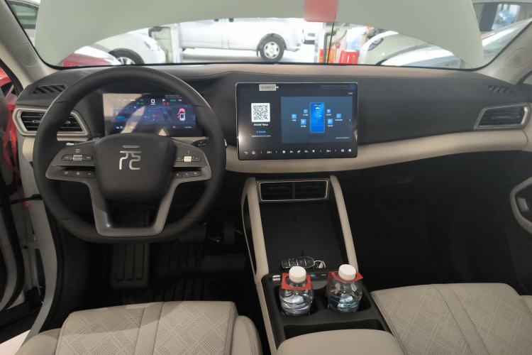 Used BYD Yuan UP 2025 Intelligent Driving Version 401 KM Dynamic Edition
