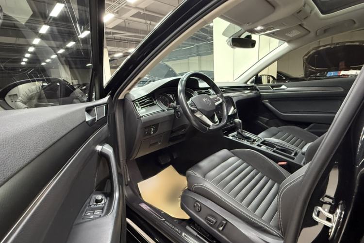 Used Volkswagen Magotan 2020 330TSI DSG Leading Model
