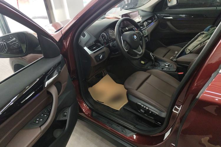 Used BMW X1 2020 sDrive25Li Leading Model
