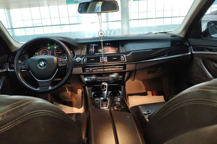 Used BMW 5 Series 2014 525Li Luxury Design Package