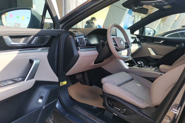 Used BYD Tang New Energy 2024 DM-i Glory Edition 112KM Flagship Model