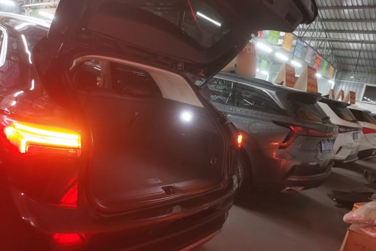 Used Buick Envision 2022 Facelift Encore S 552T Two-Wheel-Drive Luxury Model
