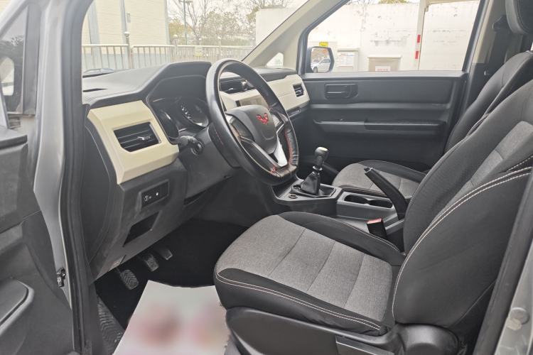 Used Wuling Zhengcheng 2021 1.5T Manual Comfort Version
