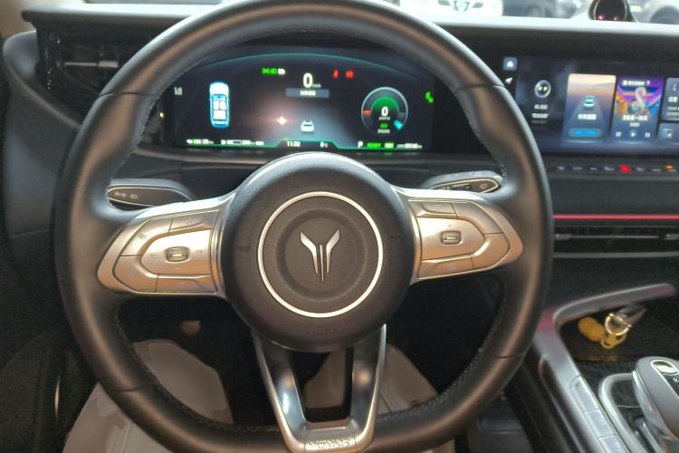 Used VOYAH FREE 2021 Four-Wheel Drive Standard Range-Extended Exclusive Luxury Package
