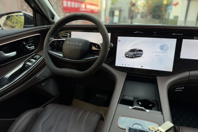 Used  Lanyue 2023 400T Four-Wheel Drive Star Prestige Edition 6 Seats
