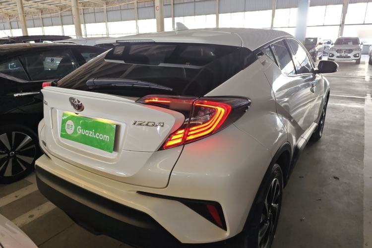 Used Toyota IZOA 2018 2.0L Yixuan Version China V Standard
