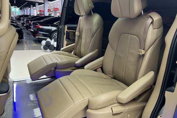 Used Buick GL8 2018 ES 28T Luxury Model China VI Standard
