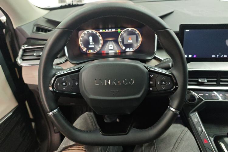 Used Lynk & Co 06 EM-P 2022 PHEV 84 km Range Pro Version
