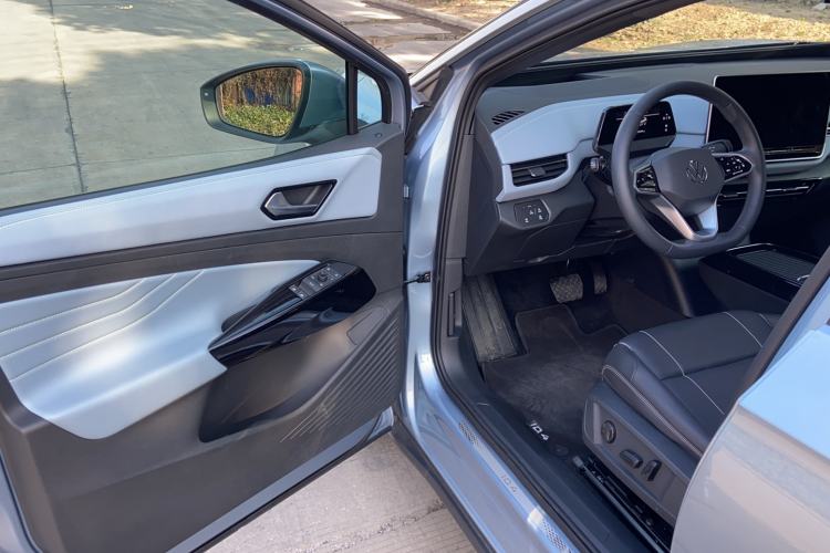 Used Volkswagen ID.4 X 2025 Smart Version Pure & Intelligent Enjoyment Edition