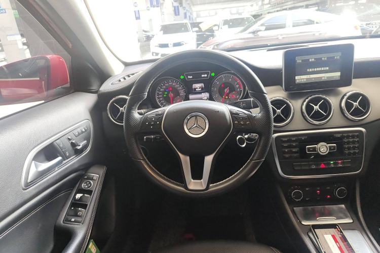 Used Mercedes-Benz GLA 2015 GLA 200 Fashion Model