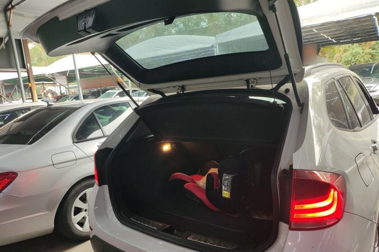 Used BMW X1 2014 sDrive18i Leading Model
