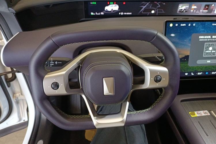 Used  07 2024 Pro+ All-Electric Version
